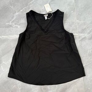 Women’s A New Day Black Basic V-Neck Tank Top Size Medium